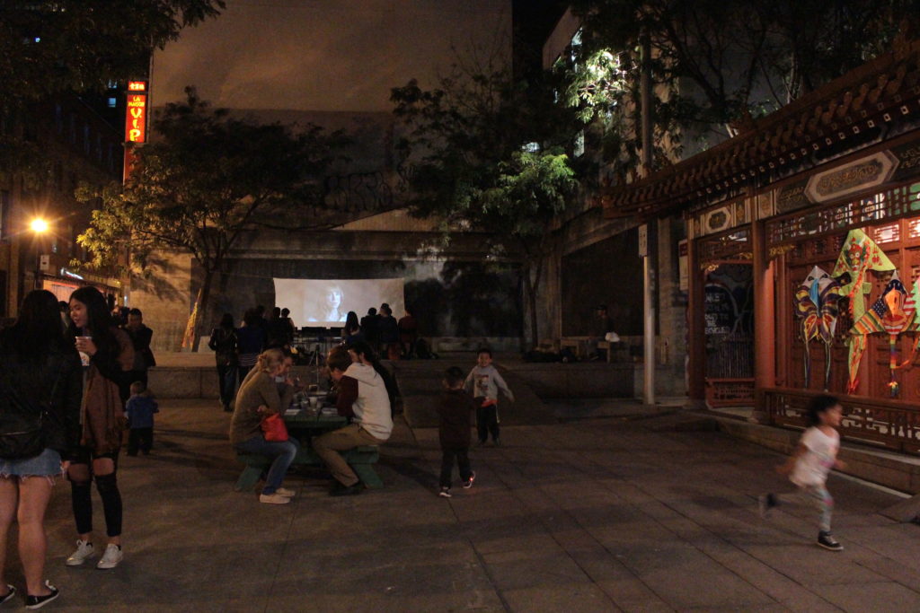 Place Sun Yat-Sen screening, photograph by Yen-Chao Lin